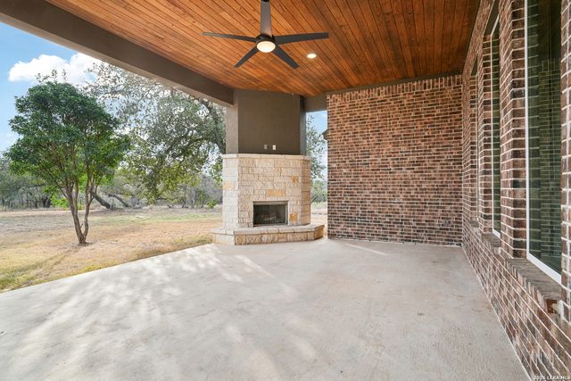 451 Stone Loop, Castroville, TX 78009
