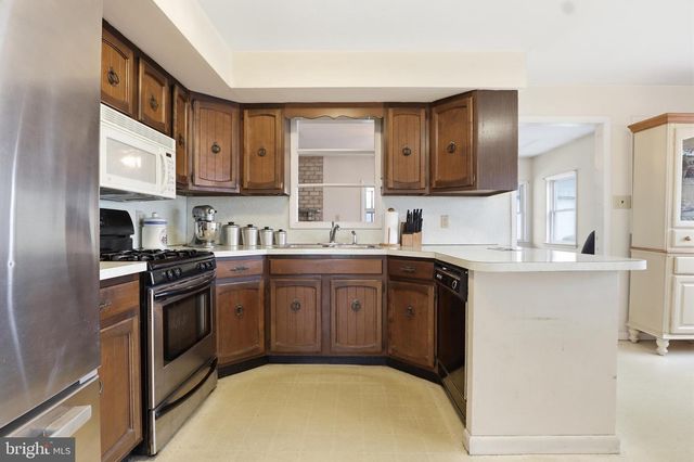 745 CRAGMOOR RD, York Haven, PA 17370