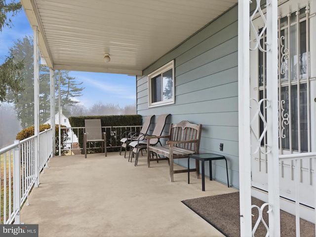 745 CRAGMOOR RD, York Haven, PA 17370