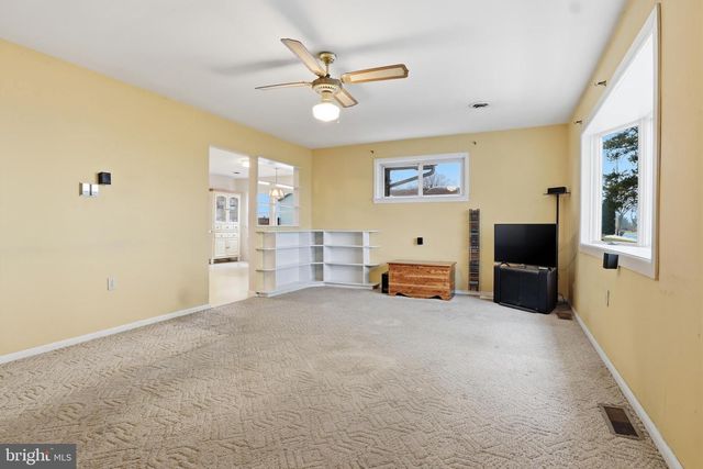 745 CRAGMOOR RD, York Haven, PA 17370