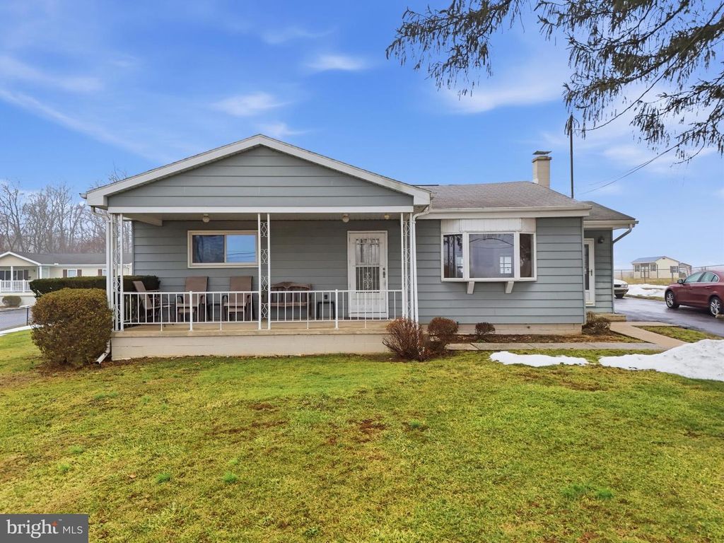 745 CRAGMOOR RD, York Haven, PA 17370