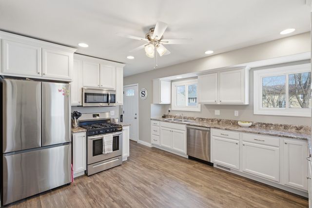 3443 3rd Street B Street, East Moline, IL 61244