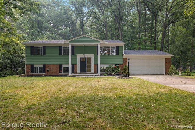 25154 Westmoreland Drive, Farmington Hills, MI 48336