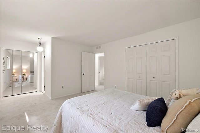 25154 Westmoreland Drive, Farmington Hills, MI 48336