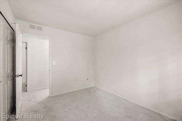 25154 Westmoreland Drive, Farmington Hills, MI 48336
