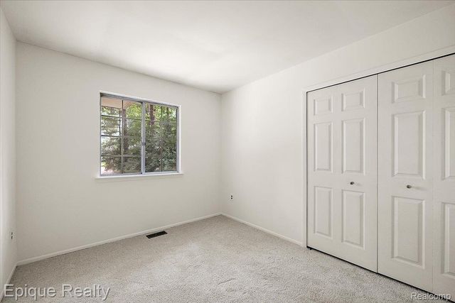 25154 Westmoreland Drive, Farmington Hills, MI 48336