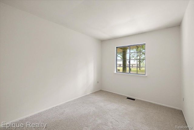 25154 Westmoreland Drive, Farmington Hills, MI 48336