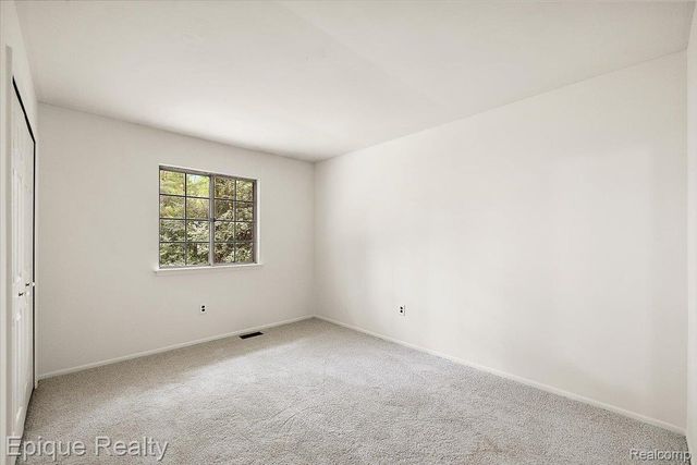 25154 Westmoreland Drive, Farmington Hills, MI 48336