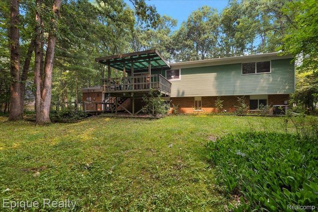 25154 Westmoreland Drive, Farmington Hills, MI 48336