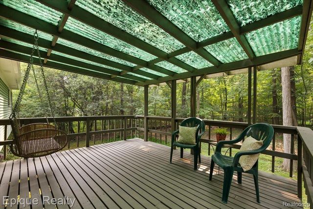 25154 Westmoreland Drive, Farmington Hills, MI 48336