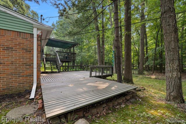 25154 Westmoreland Drive, Farmington Hills, MI 48336