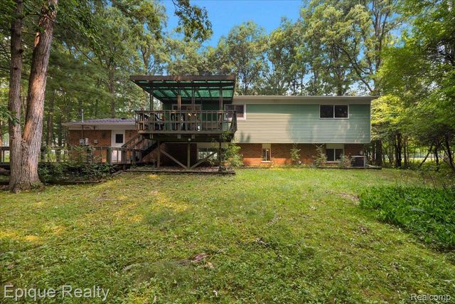 25154 Westmoreland Drive, Farmington Hills, MI 48336
