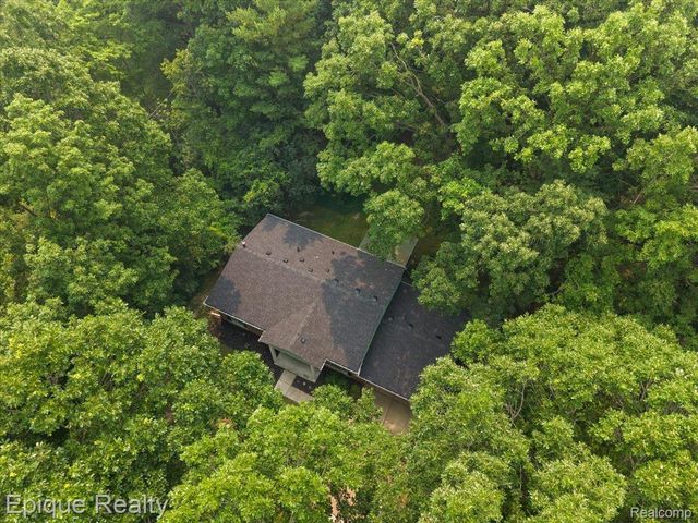25154 Westmoreland Drive, Farmington Hills, MI 48336