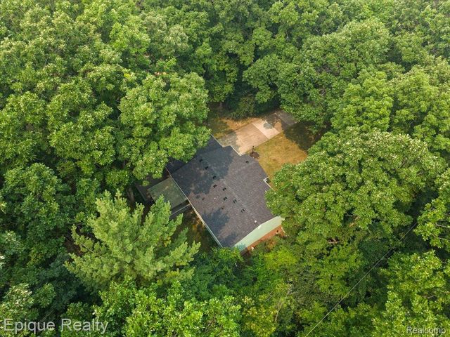 25154 Westmoreland Drive, Farmington Hills, MI 48336