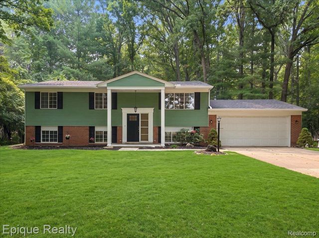 25154 Westmoreland Drive, Farmington Hills, MI 48336