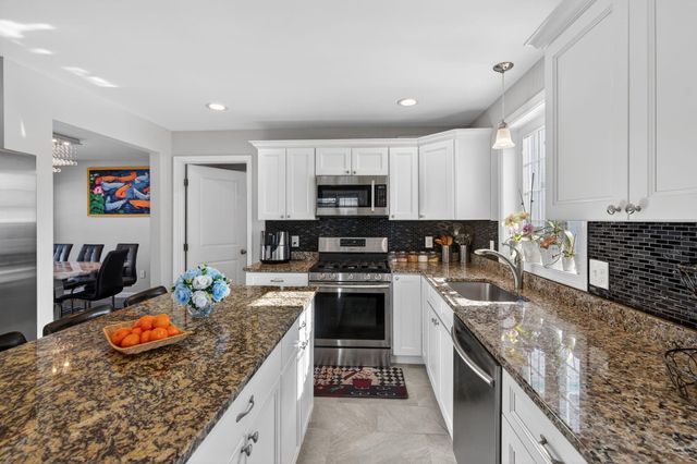 73 King Street, Nashua, NH 03060