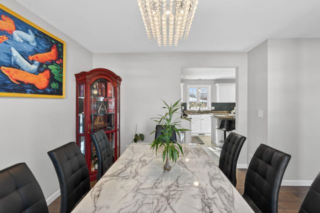 73 King Street, Nashua, NH 03060