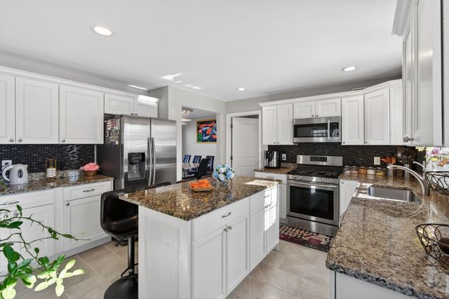 73 King Street, Nashua, NH 03060