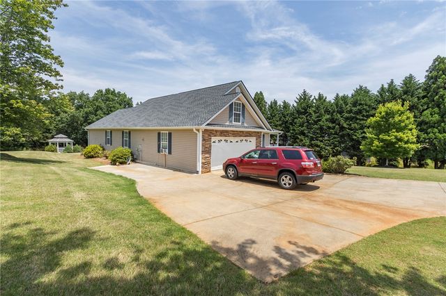 861 N Old Pendleton Road, Liberty, SC 29657