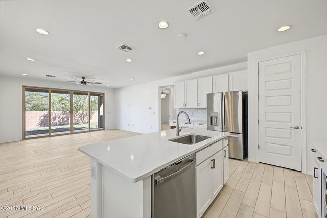 10940 W Sarabella Drive, Marana, AZ 85653