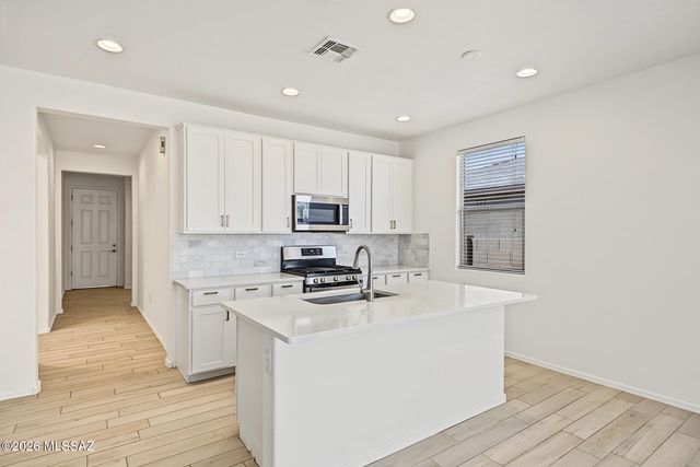 10940 W Sarabella Drive, Marana, AZ 85653