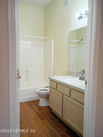 6106 MAGGIES Circle 106, Jacksonville, FL 32244