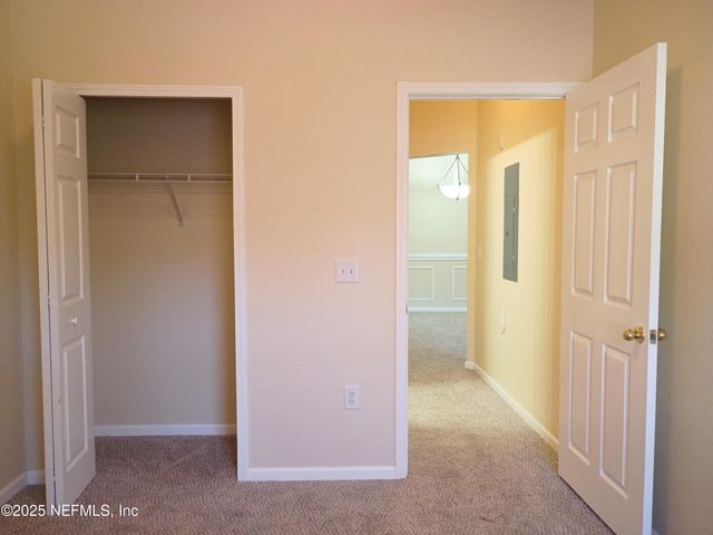 6106 MAGGIES Circle 106, Jacksonville, FL 32244