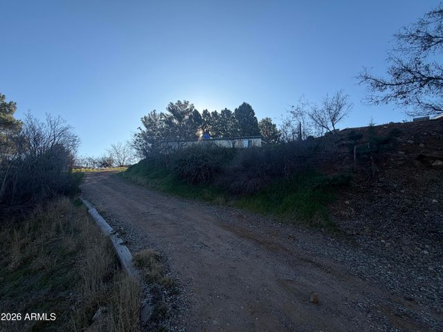 2595 S Pipe Creek Drive, Cottonwood, AZ 86326