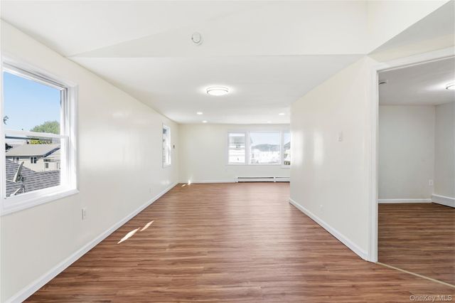 27 Piave Terrace, Lindenhurst, NY 11757