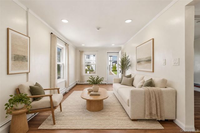 27 Piave Terrace, Lindenhurst, NY 11757