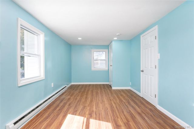 27 Piave Terrace, Lindenhurst, NY 11757