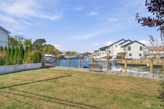 27 Piave Terrace, Lindenhurst, NY 11757