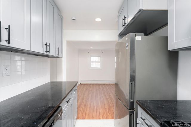 27 Piave Terrace, Lindenhurst, NY 11757
