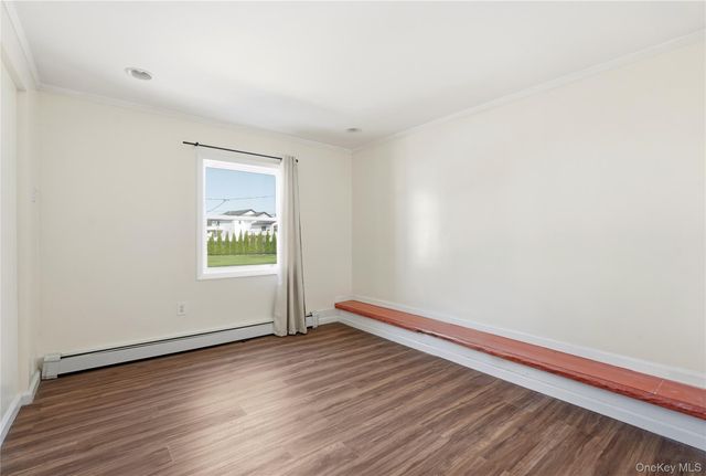 27 Piave Terrace, Lindenhurst, NY 11757