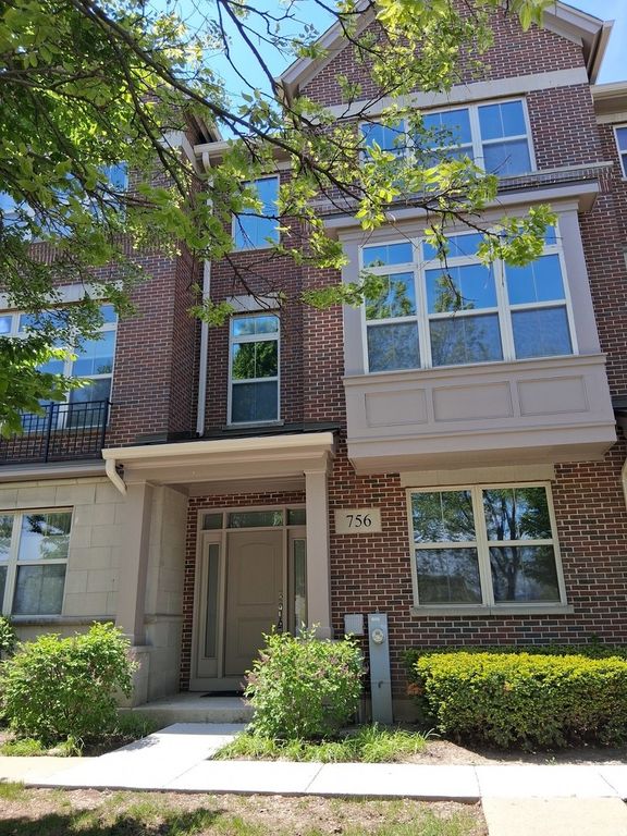 756 N Aspen Drive, Vernon Hills, IL 60061