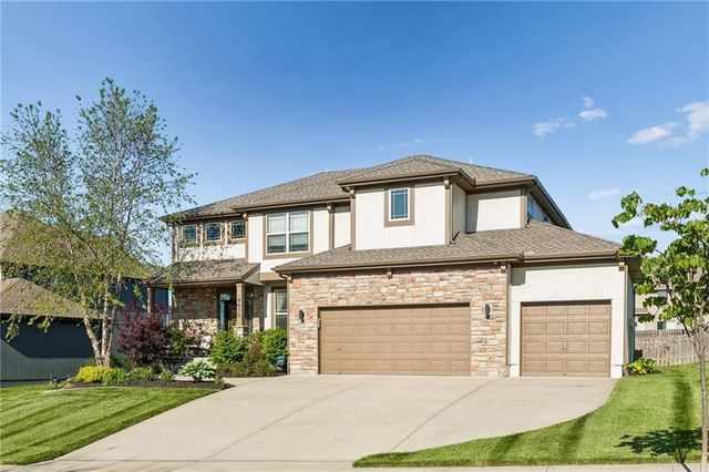 9830 N Kentucky Avenue, Kansas City, MO 64157