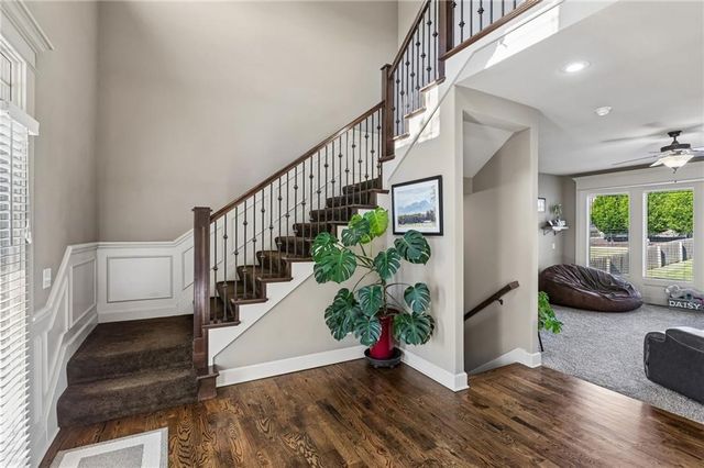 9830 N Kentucky Avenue, Kansas City, MO 64157