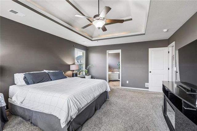 9830 N Kentucky Avenue, Kansas City, MO 64157