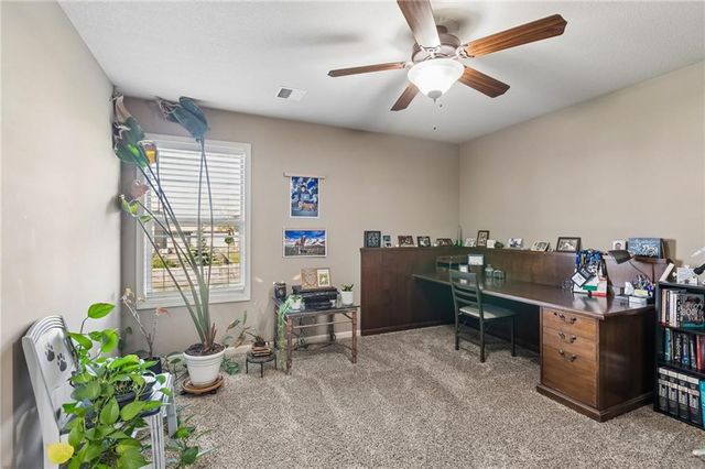 9830 N Kentucky Avenue, Kansas City, MO 64157