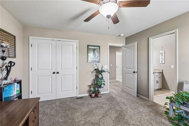9830 N Kentucky Avenue, Kansas City, MO 64157