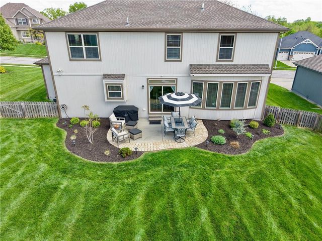 9830 N Kentucky Avenue, Kansas City, MO 64157