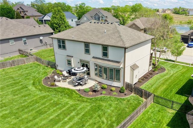 9830 N Kentucky Avenue, Kansas City, MO 64157