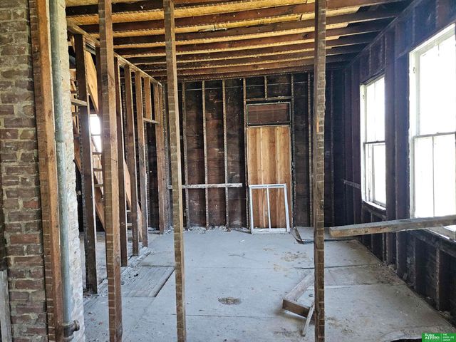 210 Cedar Street, Omaha, NE 68108