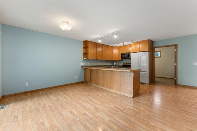 178 Minnesota Avenue, Roseville, MN 55113