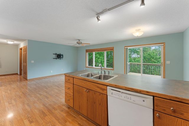 178 Minnesota Avenue, Roseville, MN 55113