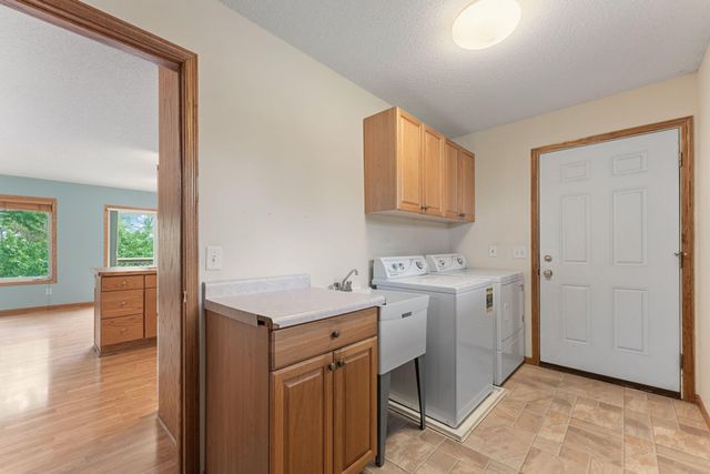 178 Minnesota Avenue, Roseville, MN 55113