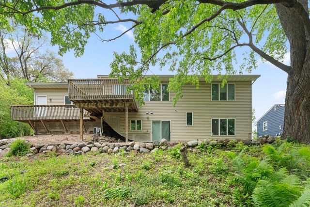 178 Minnesota Avenue, Roseville, MN 55113