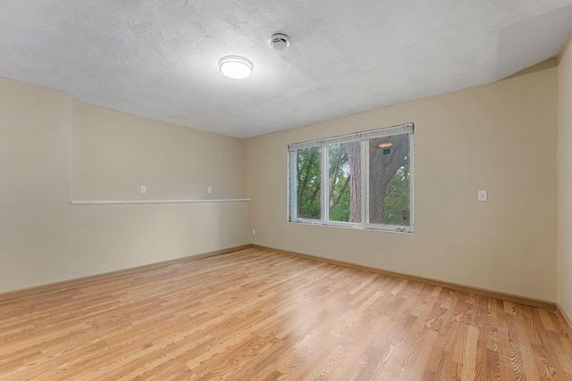178 Minnesota Avenue, Roseville, MN 55113
