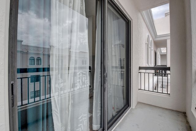 233 S Federal Highway Uph04, Boca Raton, FL 33432