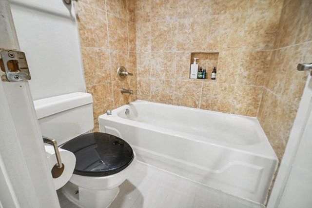 3525 Sage Road 1110, Houston, TX 77056